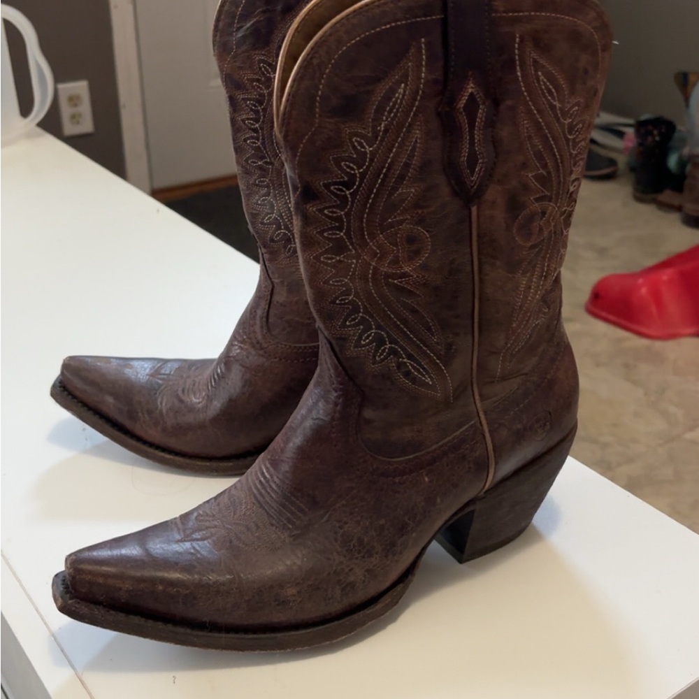 Ariat Brown Heeled Boots with Western Flair